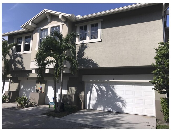 Building Photo - 990 Millbrae Ct