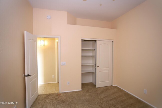 Building Photo - 779 E Mead Dr