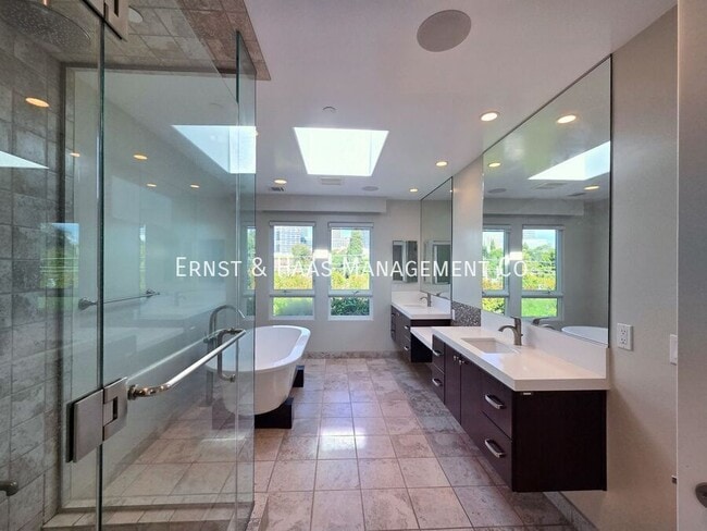 Building Photo - 1848 Benecia Ave