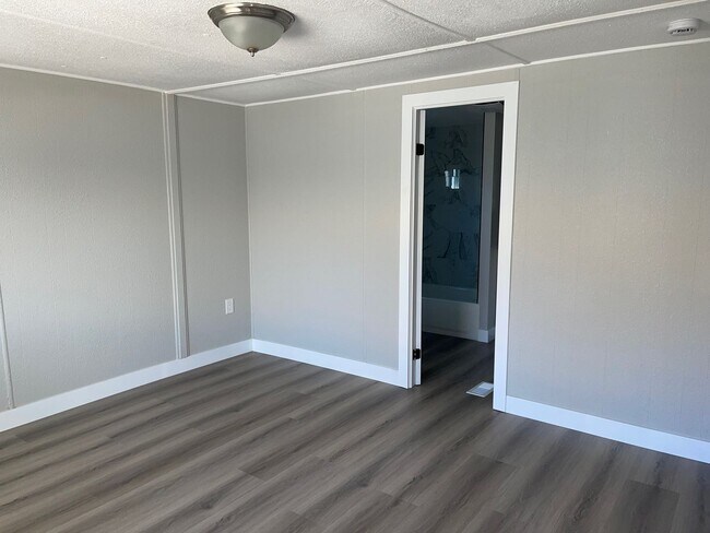 Building Photo - Nice Home For Rent