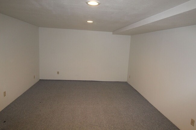 Building Photo - 6903 N Cincinnati St