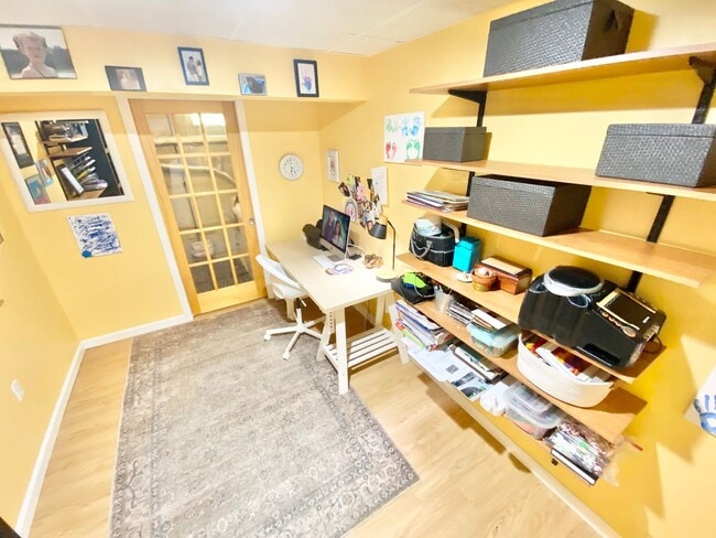 Building Photo - 3 Bedroom Home Colchester Available 8/15th!