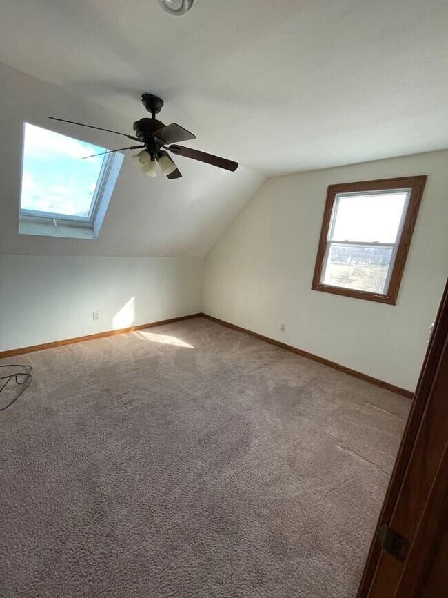 Building Photo - 2949 N Sherman Blvd