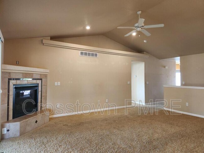 Building Photo - 157 Beacon Way