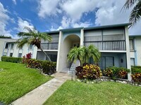 Building Photo - 1119 Green Pine Blvd
