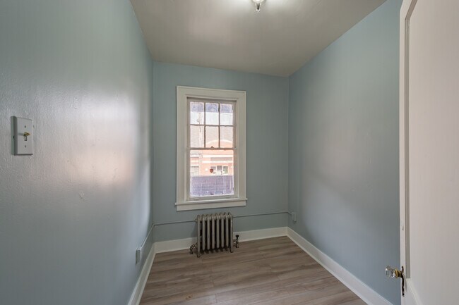 Building Photo - 2118 Bedford Ave
