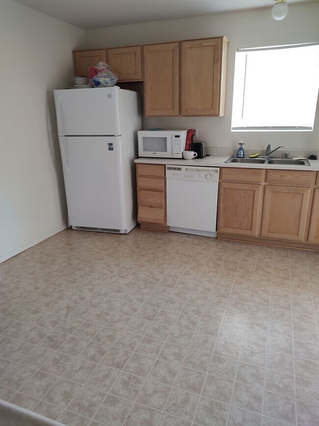 Building Photo - WELCOME HOME!!!