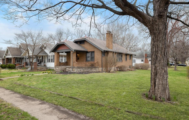 Primary Photo - Quaint home in a quiet neighborhood