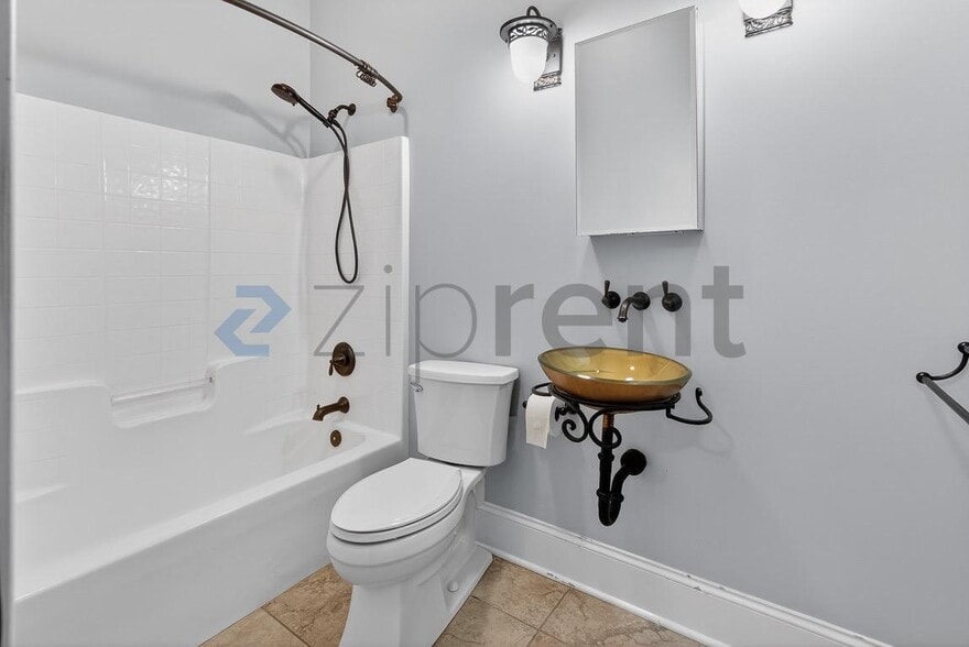 Building Photo - 5029 Ardenwoods Dr