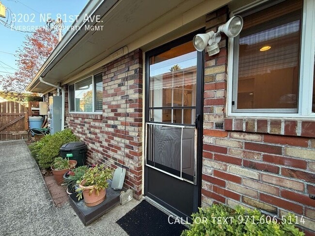 Building Photo - 3202 NE 81st Ave
