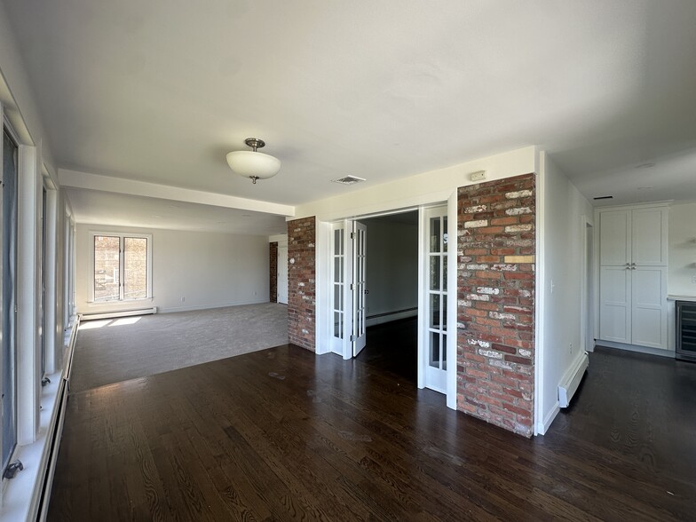 Building Photo - 446 Dudley Rd