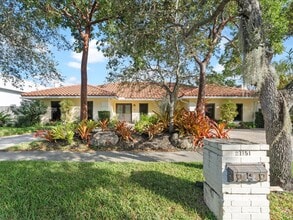 Building Photo - 21151 NE 22nd Ct