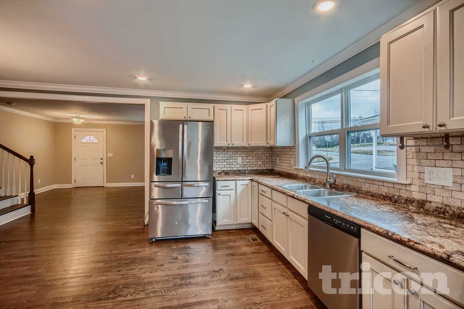 Building Photo - 247 Young Ave SW