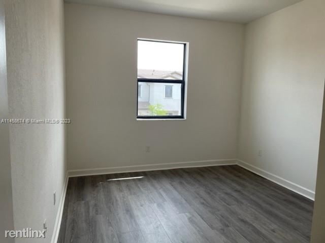 Building Photo - 4 br, 2.5 bath House - 240 SW 159th Way