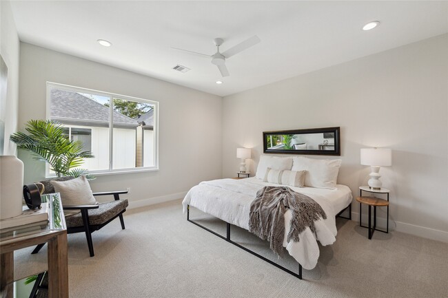 Building Photo - 526 Janisch Rd