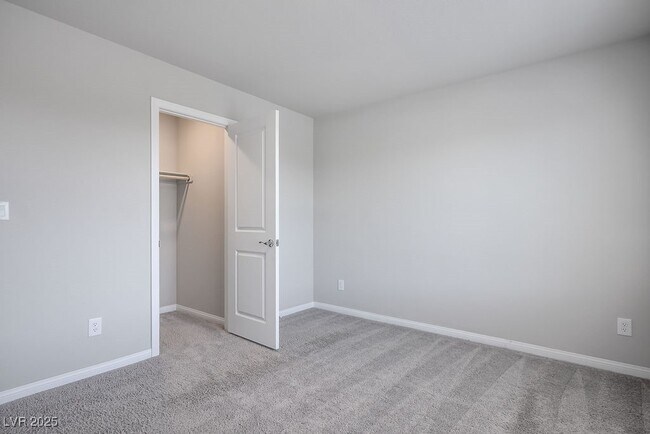 Building Photo - 9648 Spyglass Run Ave