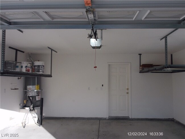 Building Photo - 7560 Mission Palm St