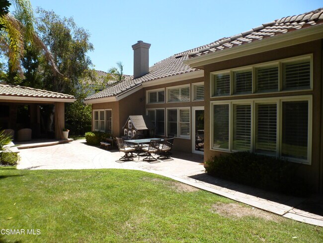 Building Photo - 48 Golden Glen Dr