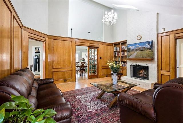 Building Photo - 2522 Crestedge Dr