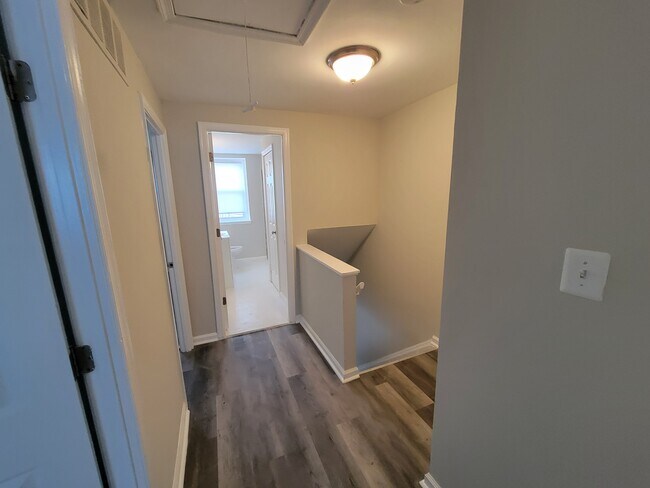 Building Photo - 5253 Cedgate Rd