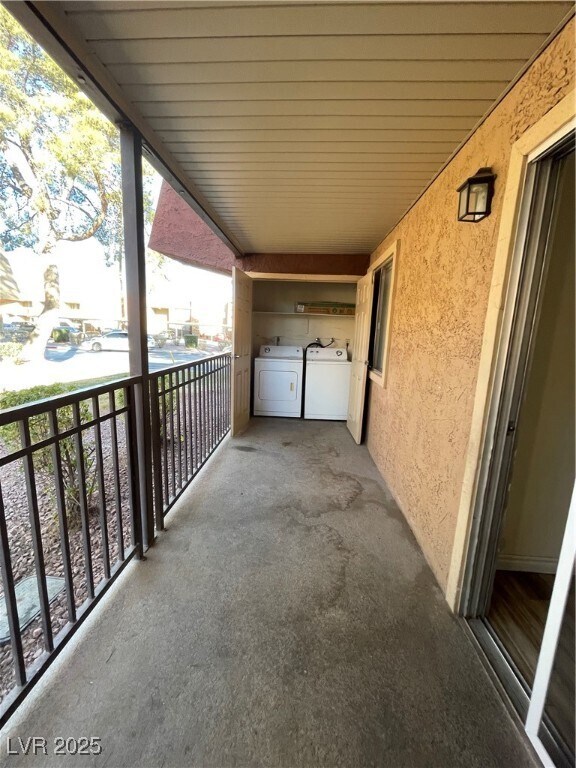 Building Photo - 5207 Indian River Dr