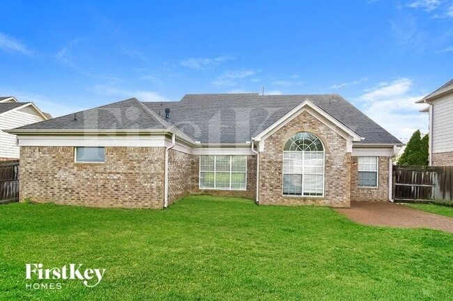 Building Photo - 5013 Gertrude Dr