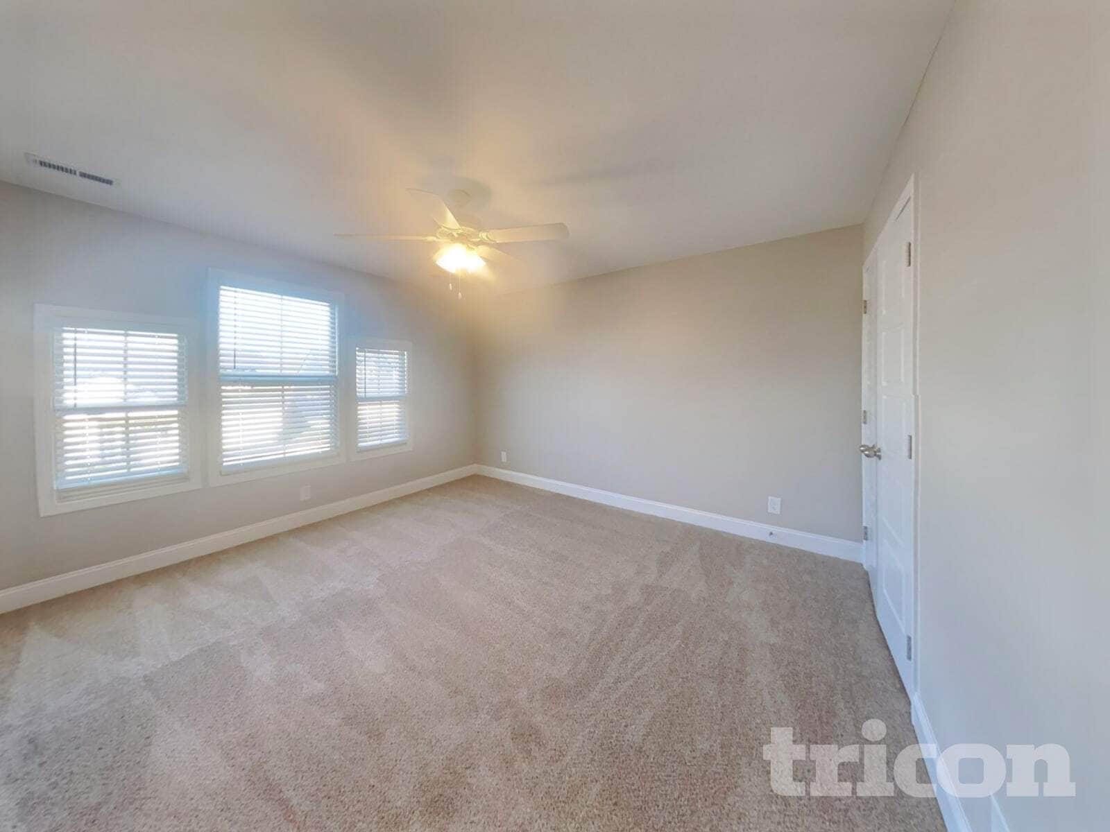 Building Photo - 124 Lucerne Ln