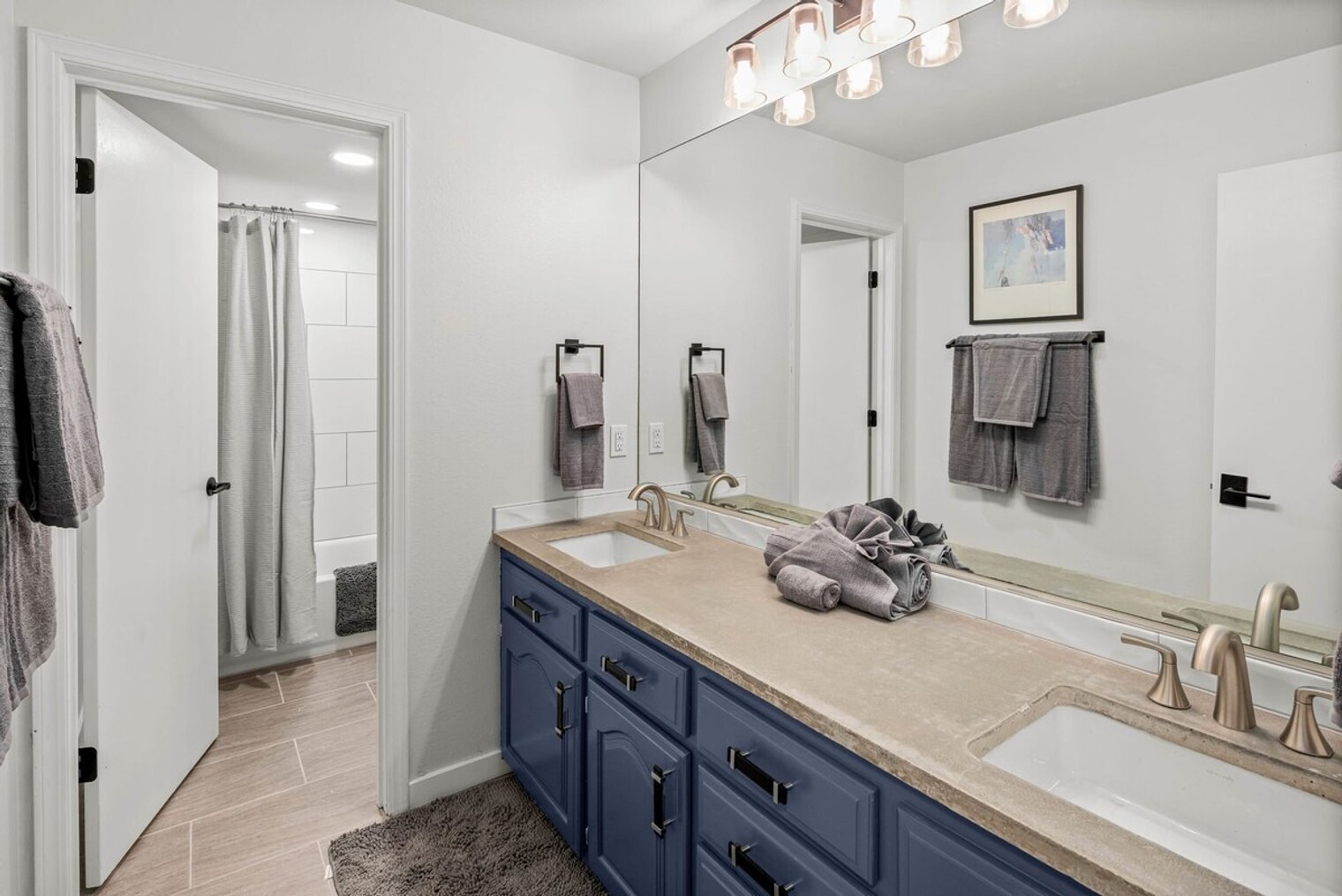 Building Photo - 16 Brompton Ln