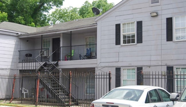 Calli Court Apartments - Tierwester (6225)