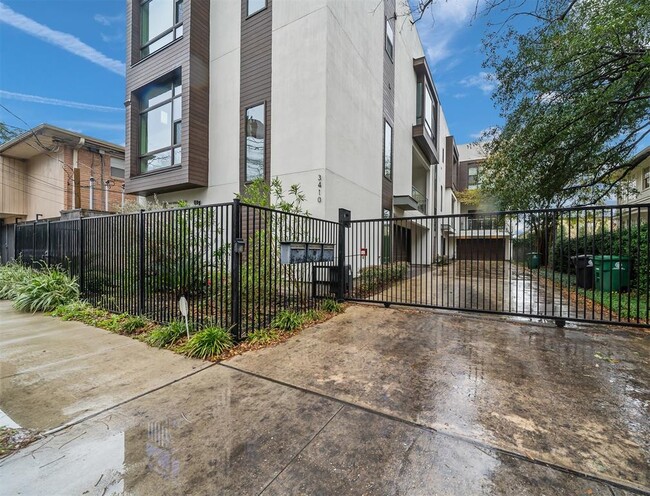 Building Photo - 3414 Mt Vernon St