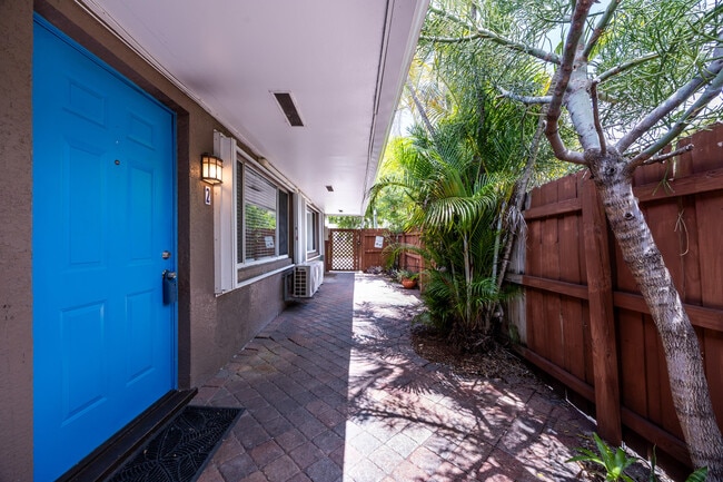 Building Photo - 1125 SW 15th Ave