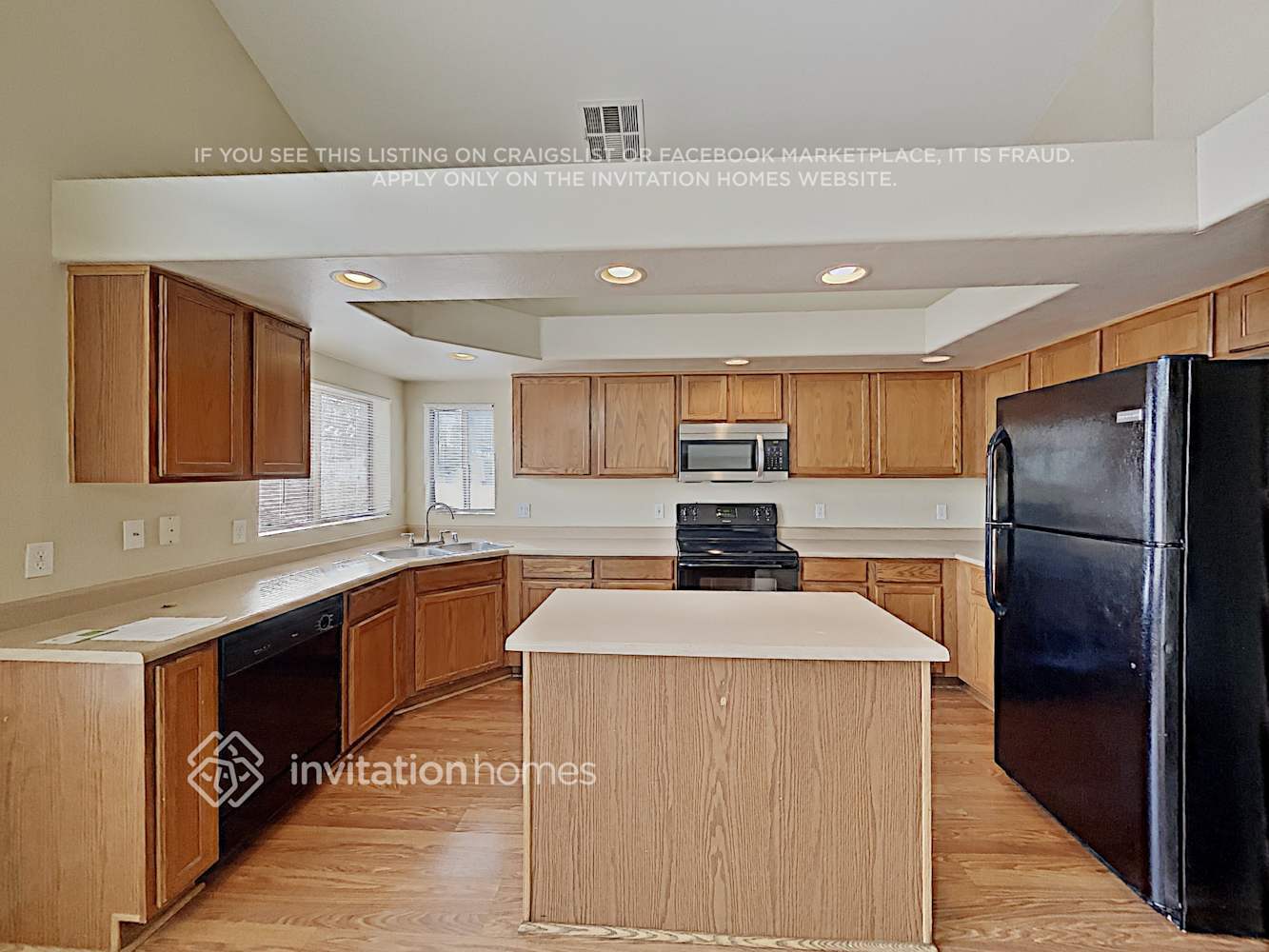 Building Photo - 7755 W Stella Ave