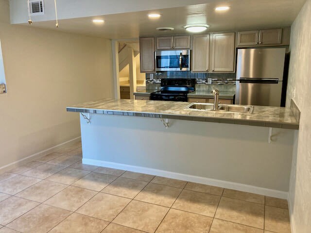 Kitchen - 3416 N 44th St