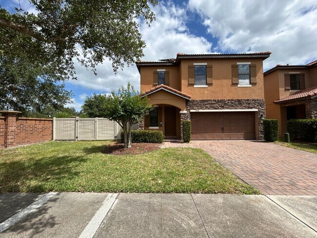 Building Photo - Available Mid May! Spacious 4/2 Single Fam...