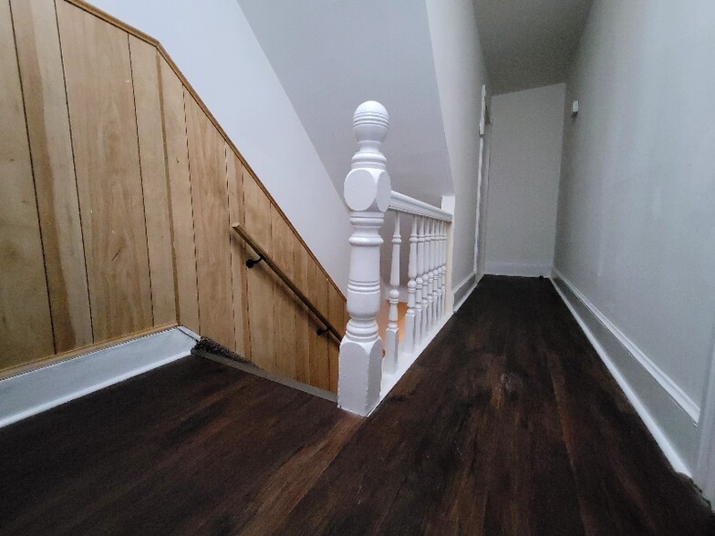 Building Photo - 1312 N Washington St