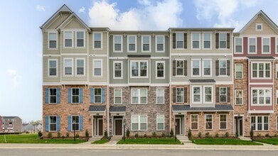 Building Photo - Price Drop on 3 Bedroom Luxury Condo in Glen Allen!!! ***Available Beginning of March***