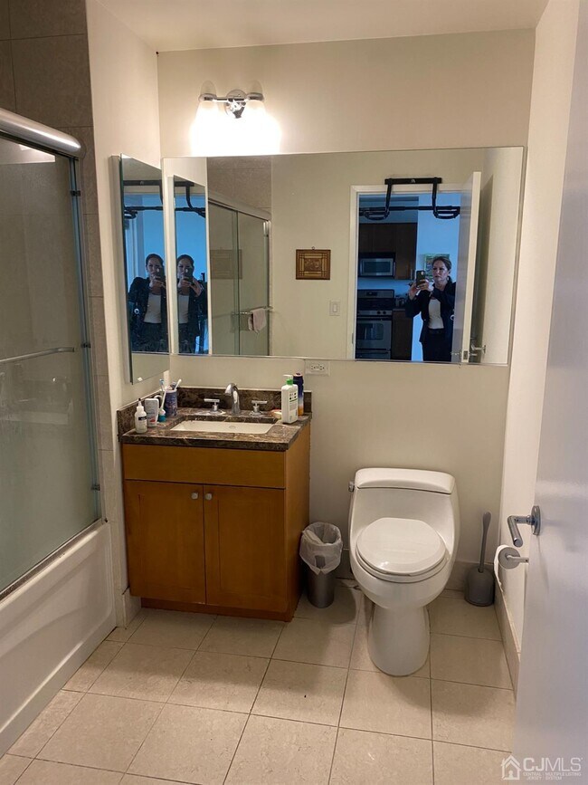 Building Photo - 1 Spring St