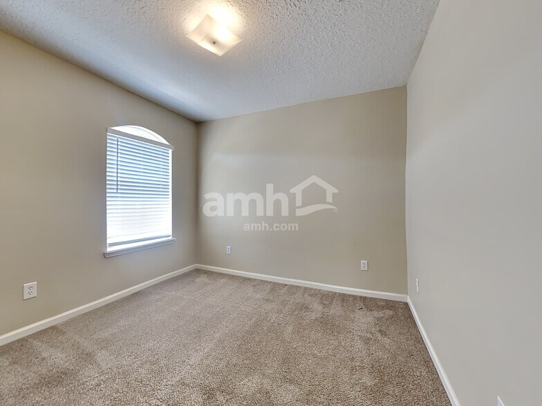 Building Photo - 96615 Commodore Point Dr