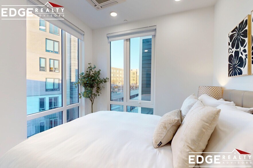 Building Photo - 38 Hichborn St