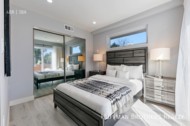 Building Photo - 13621 N Fellows Ave