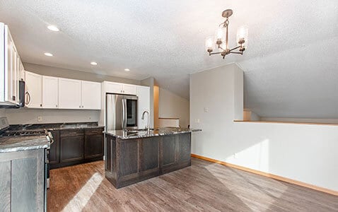 Building Photo - 1121 Range View Cir