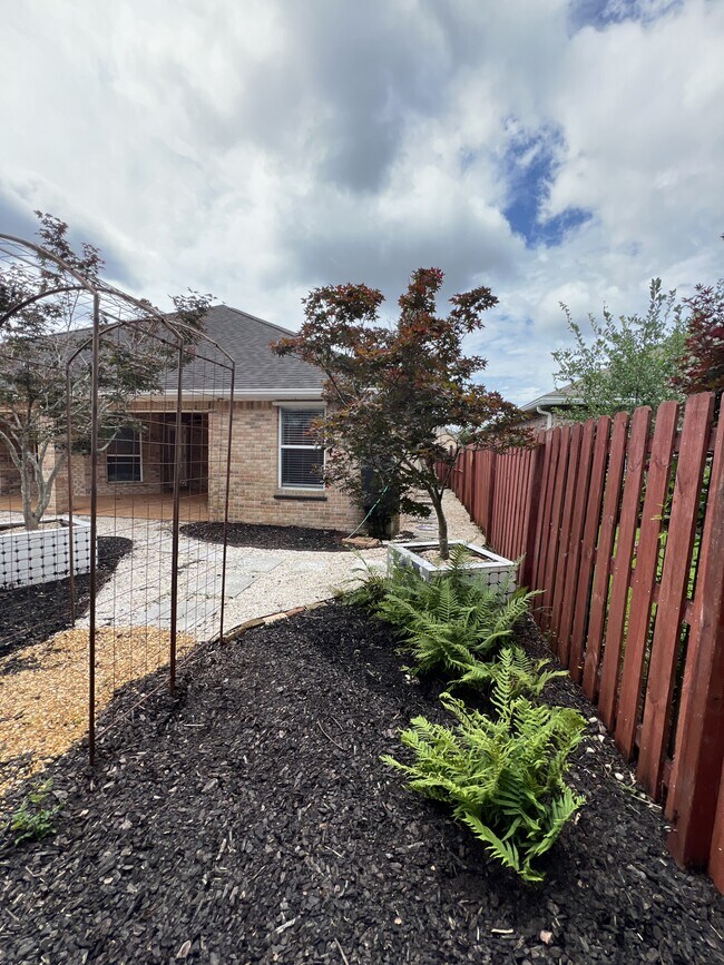 Building Photo - 1777 Bridgeport Colony Ln