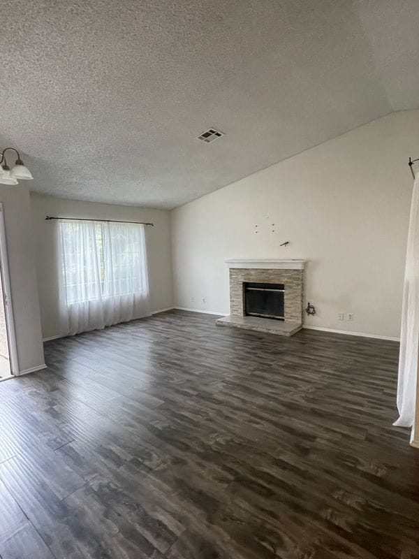 Building Photo - 3736 Eclipse Dr