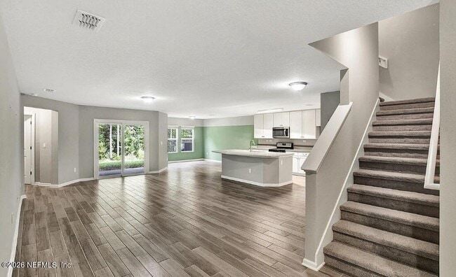 Building Photo - 2651 Firethorn Ave