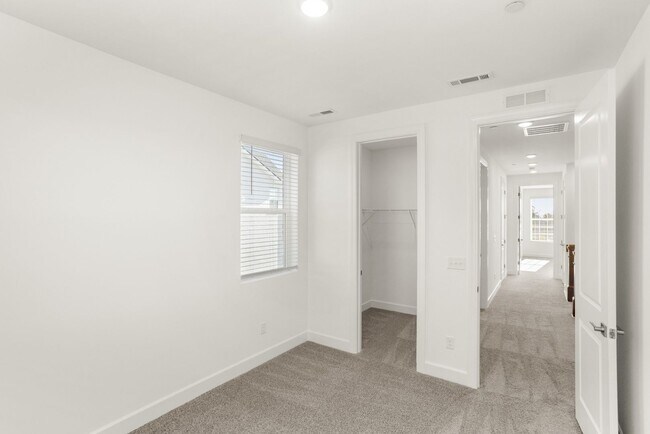 Building Photo - 320 Lynwood Station Blvd