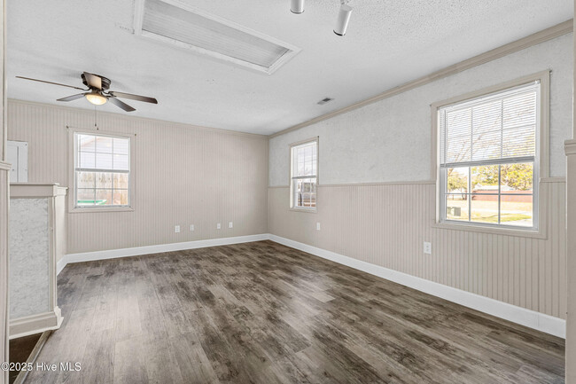 Building Photo - 112 Dayrell Dr