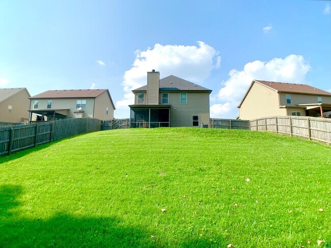 Building Photo - 2925 McManus Cir