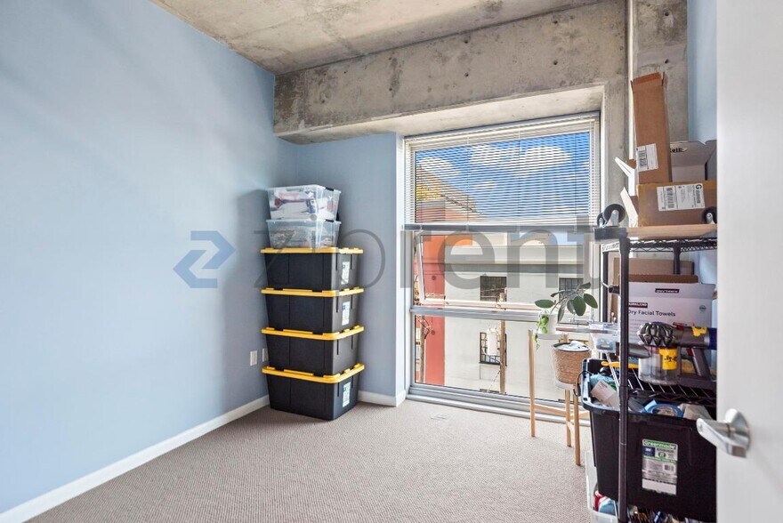 Building Photo - Unit 639