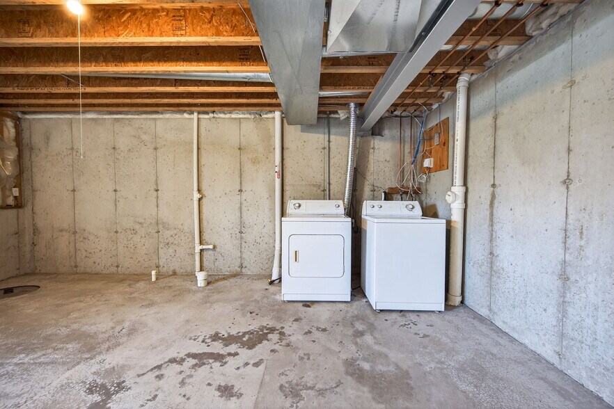 Building Photo - 373 Montclair Tower Dr