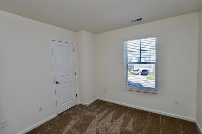 Building Photo - 1718 Canopy Dr